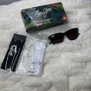 Maui Jim HanoHano Sunglasses in Shiny Trans Green